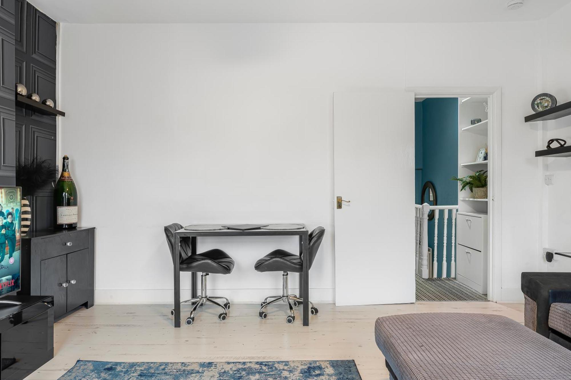 Apartment Spacious One Bedroom Private Flat In Brixton +wifi London